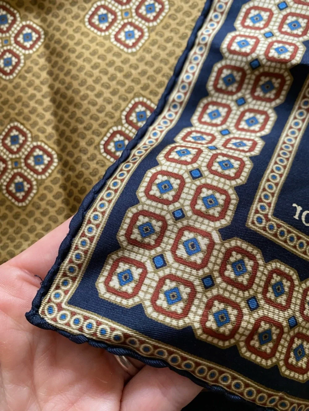 Vintage Christian Dior Silk Pocket Square 18.5”x18.5” Hand Rolled Hems - Picture 4 of 7